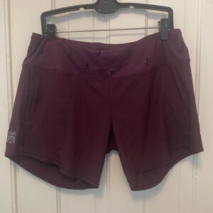 Oiselle Roga long 6” shorts